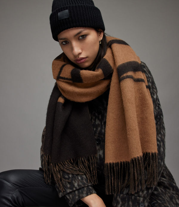 max wool scarf