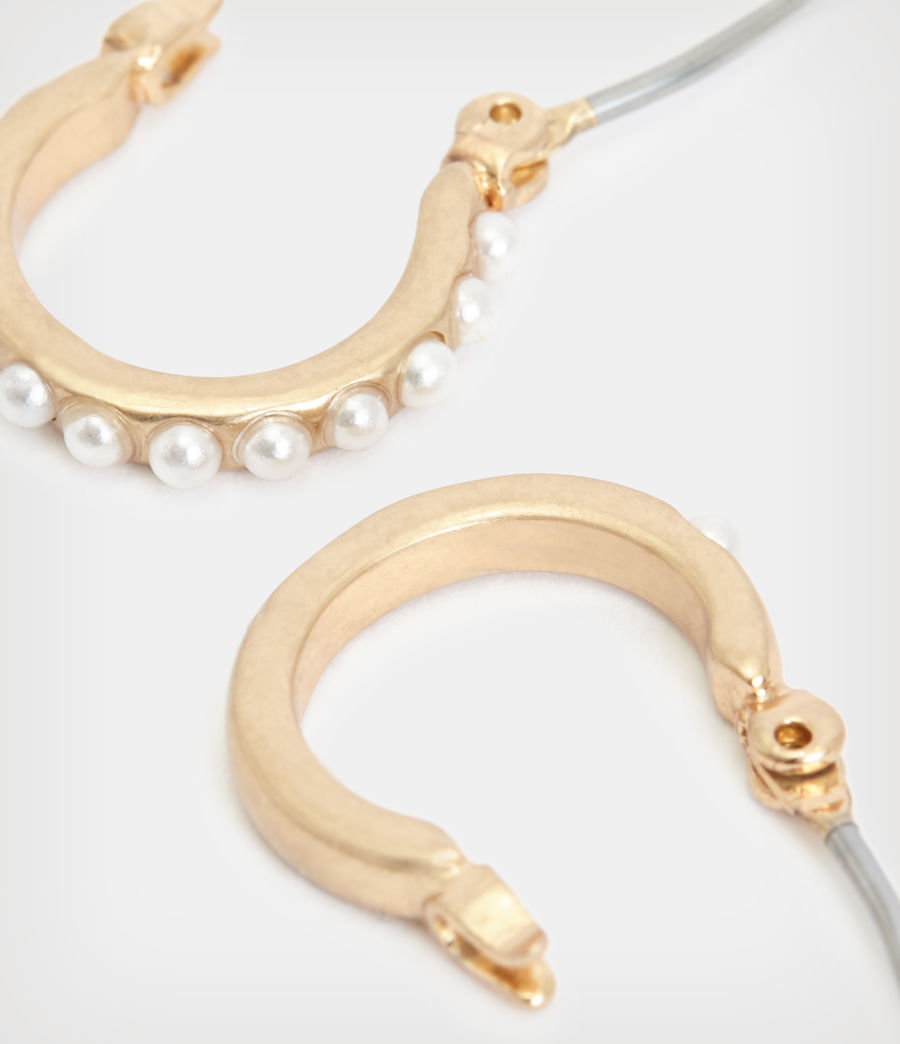 Femmes Jada Huggie Pearl Hoop Earring Set (pearl_warm_brass) - Image 6