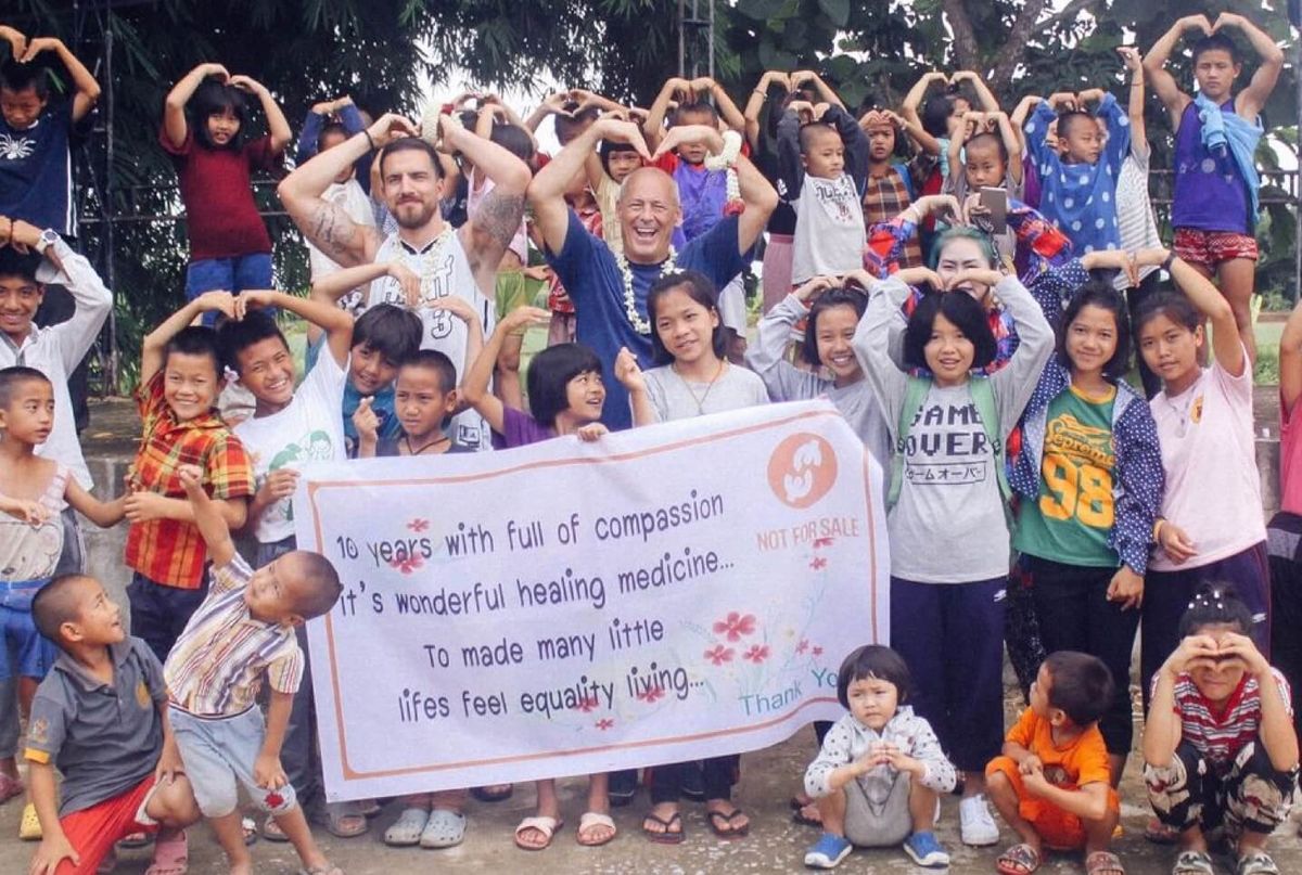 Gruppenbild der thailändischen Kinder, die am Not For Sale-Programm teilnehmen.