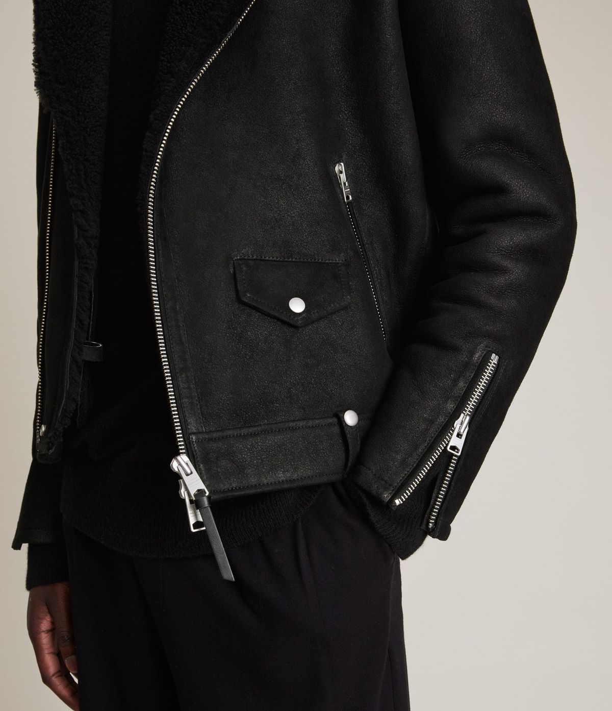 Men's Miles Leather Jacket - Zoomed In Front View