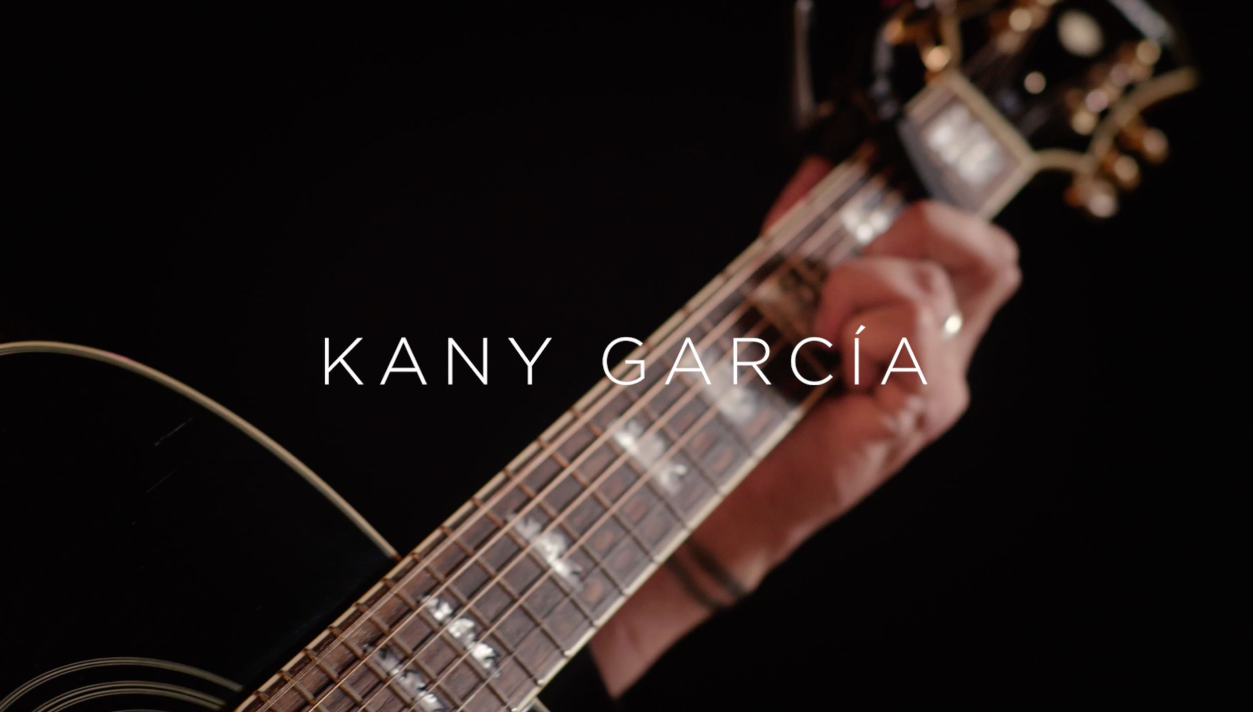 Kany Garcia performt Ihren Song Muero für unsere neue LA Sessions.