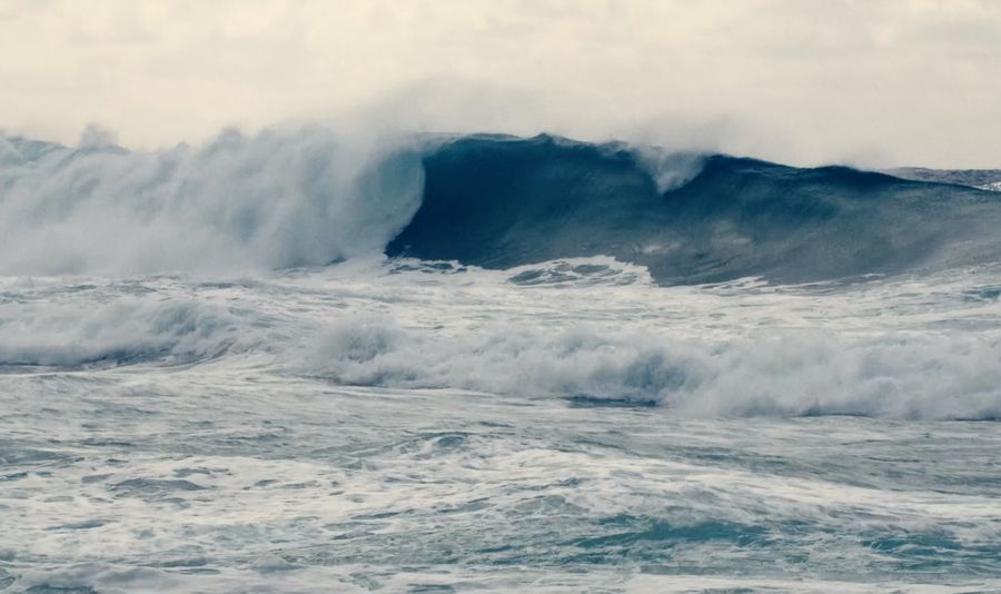 Background image of waves.